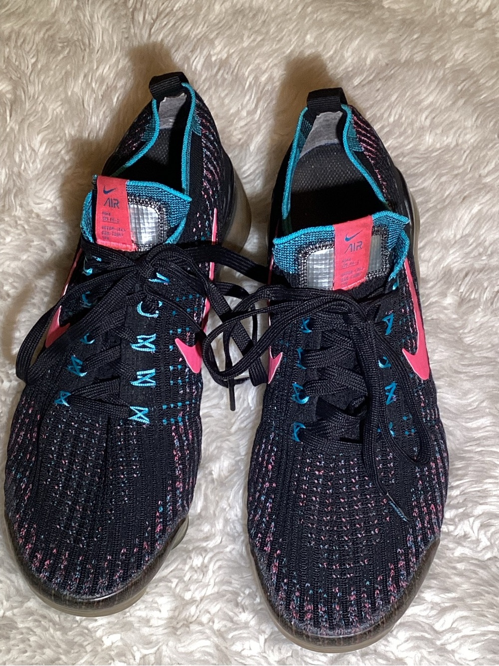 Nike Air Women's Black/Pink Flyknit Running Sneakers size 8.5